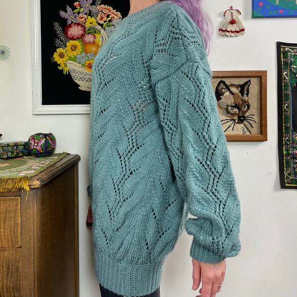 Vintage Chunky Oversized Sweater, 1970s Hand Knit Blue Crewneck, OS Plus Sz - Picture 8 of 10